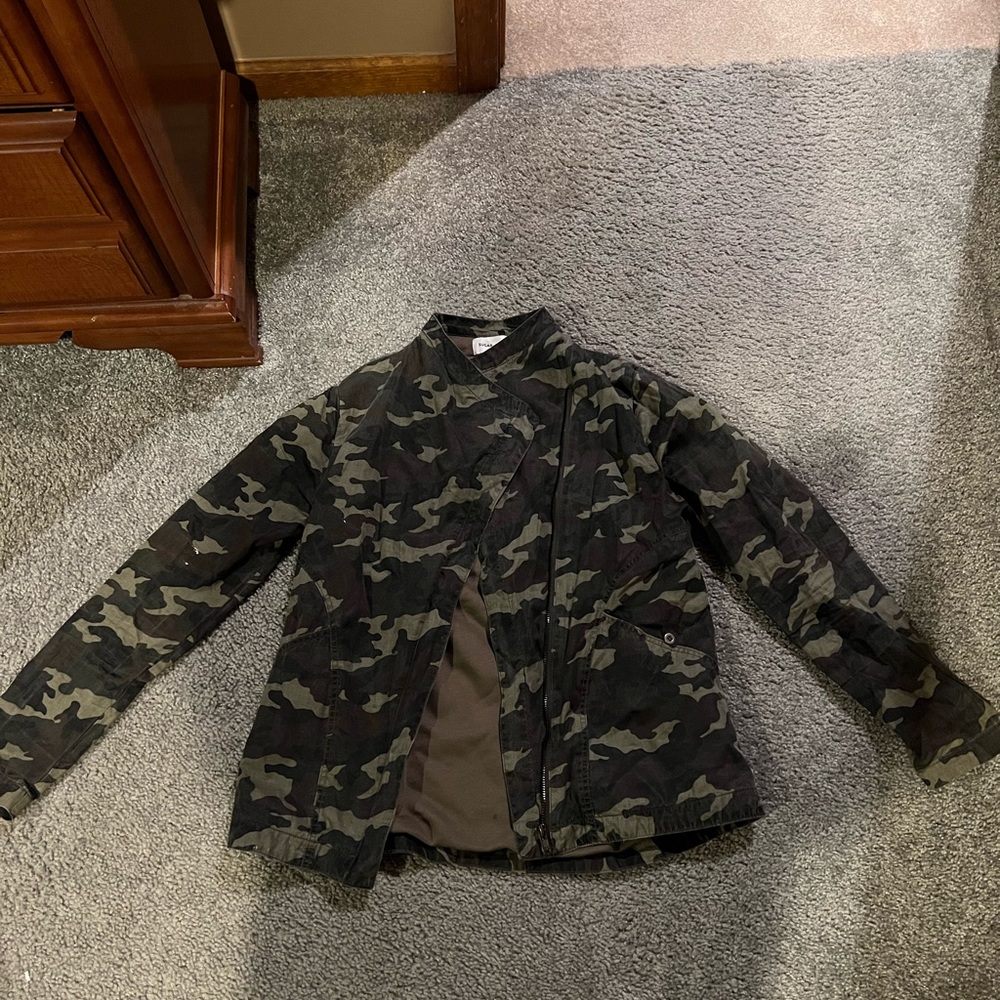 SUGAR + LIPS Womens Camo Jacket size XS